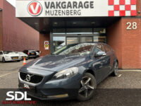 Volvo V40 2.0 T2 Nordic+ // LEDER // NAVI // CRUISE // CLIMA // PDC // TREKHAAK!! 30
