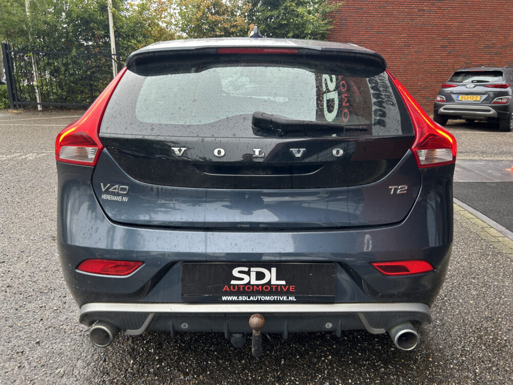 Volvo V40 2.0 T2 Nordic+ // LEDER // NAVI // CRUISE // CLIMA // PDC // TREKHAAK!! 5