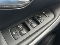 Volvo V40 2.0 T2 Nordic+ // LEDER // NAVI // CRUISE // CLIMA // PDC // TREKHAAK!! 50