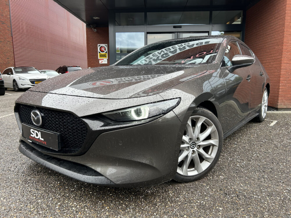 Mazda 3 2.0 e-SkyActiv-G M Hybrid 122 Luxury // FULL LED // NAVI + CARPLAY // 360 CAMERA // MEMORY SEAT // BOSE AUDIO // ADAPTIVE CRUISE 1