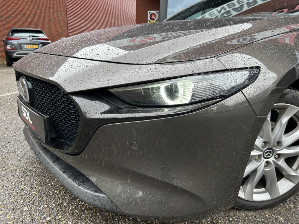 Mazda 3 2.0 e-SkyActiv-G M Hybrid 122 Luxury // FULL LED // NAVI + CARPLAY // 360 CAMERA // MEMORY SEAT // BOSE AUDIO // ADAPTIVE CRUISE 27