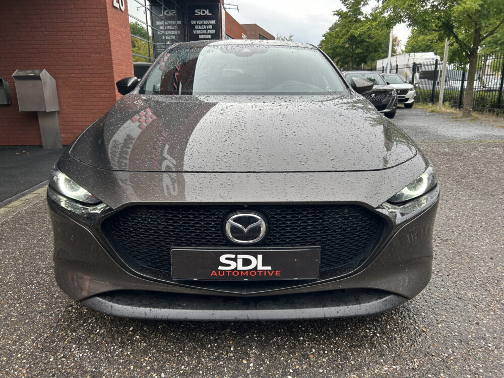 Mazda 3 2.0 e-SkyActiv-G M Hybrid 122 Luxury // FULL LED // NAVI + CARPLAY // 360 CAMERA // MEMORY SEAT // BOSE AUDIO // ADAPTIVE CRUISE 4