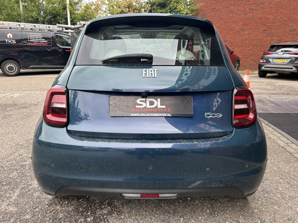 Fiat 500 La Prima 42 kWh // SOH 90% // FULL LED // NAVI + CARPLAY // PANO-DAK // CAMERA // PDC V+A // ADAPTIVE CRUISE 5