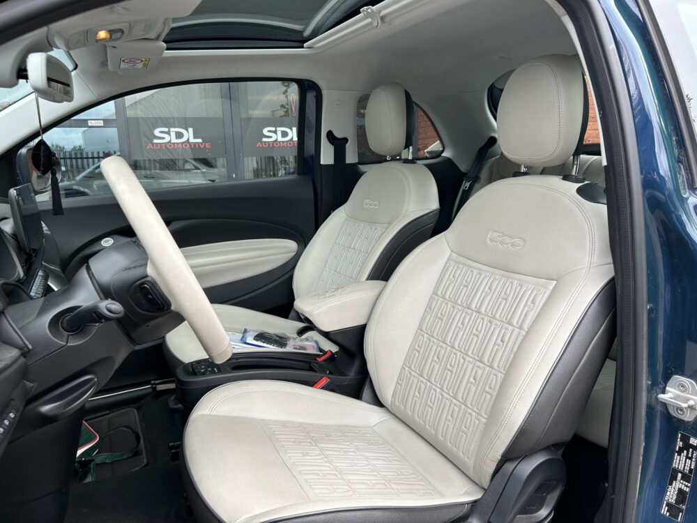 Fiat 500 La Prima 42 kWh // SOH 90% // FULL LED // NAVI + CARPLAY // PANO-DAK // CAMERA // PDC V+A // ADAPTIVE CRUISE 7