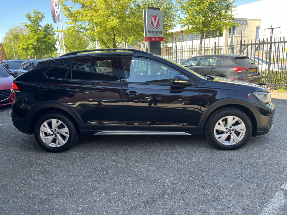 Volkswagen Taigo 1.0 TSI Style // ADAPT. CRUISE // VIRTUAL COCKPIT // NAVIGATIE + APPLE CARPLAY// CAMERA // LED // CLIMA // PDC // 6