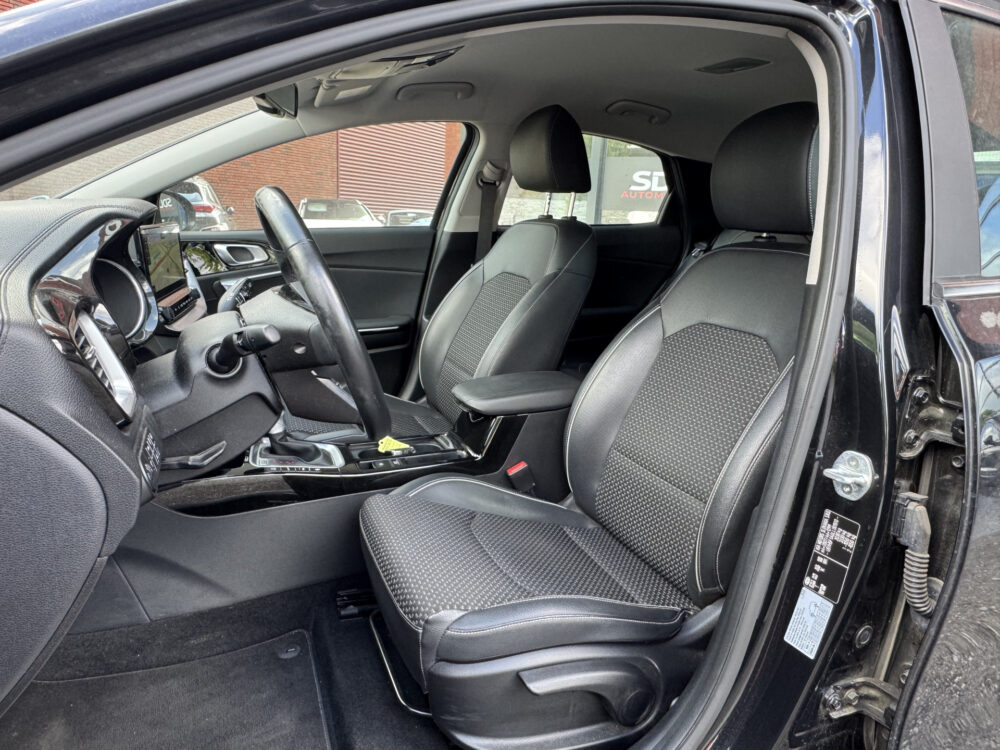 Kia Xceed 1.6 GDi PHEV DynamicPlusLine // ELEK. ACHTERKLEP // KEYLESS // HALF LEDER // CAMERA+SENSOREN // STUUR+STOELVERARMING // NAVI+CAR 10