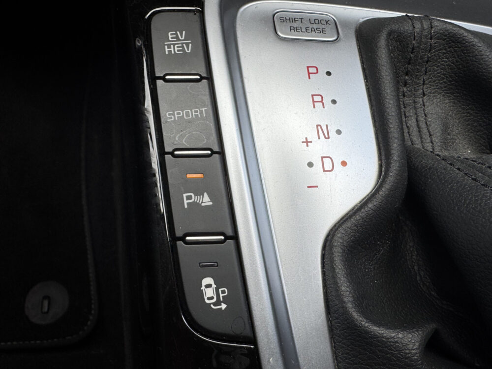Kia Xceed 1.6 GDi PHEV DynamicPlusLine // ELEK. ACHTERKLEP // KEYLESS // HALF LEDER // CAMERA+SENSOREN // STUUR+STOELVERARMING // NAVI+CAR 22