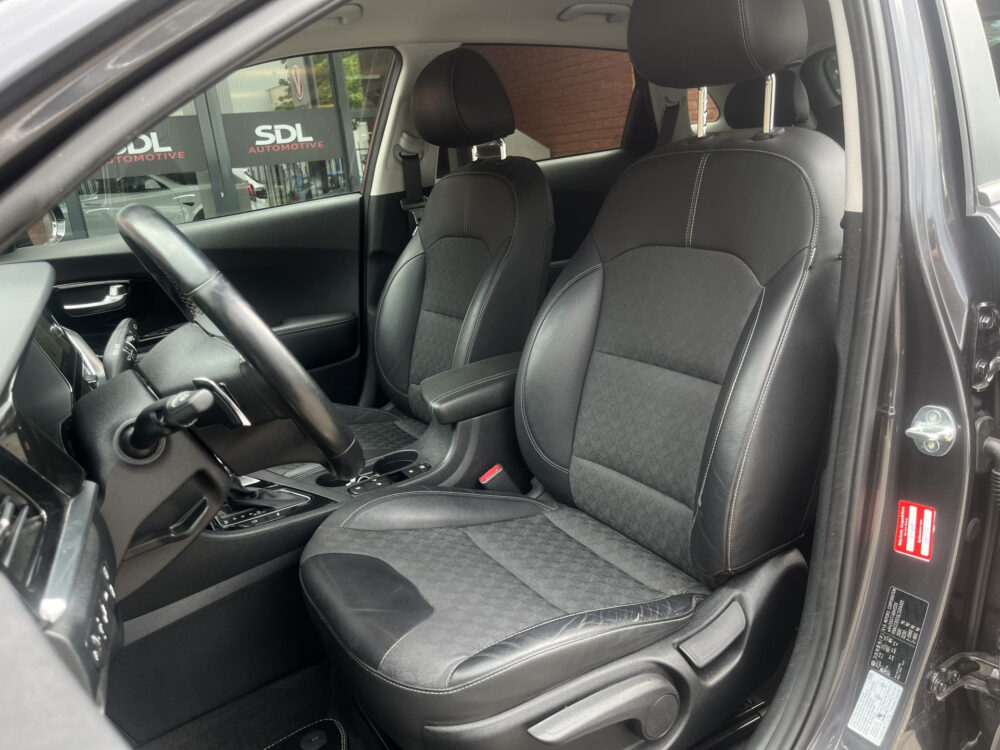 Kia Niro 1.6 GDi Hybrid DynamicPlusLine // AFN. TREKHAAK // ADAPT. CRUISE // KEYLESS // DODEHOEK // CAMERA+SENSOREN // JBL AUDIO // STUUR 17