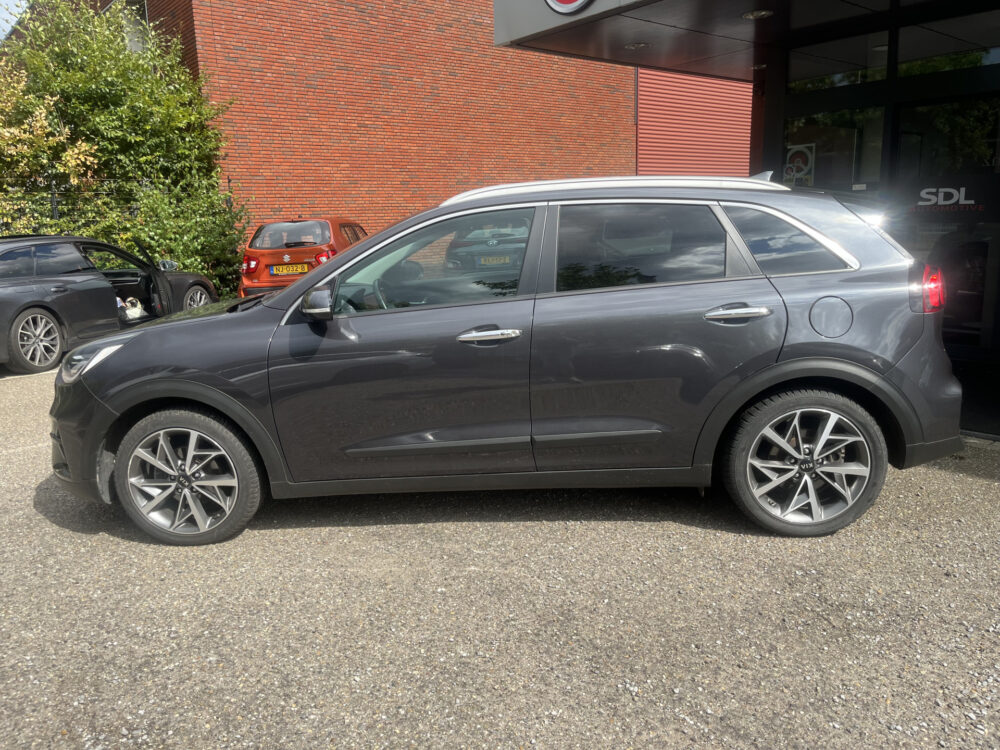 Kia Niro 1.6 GDi Hybrid DynamicPlusLine // AFN. TREKHAAK // ADAPT. CRUISE // KEYLESS // DODEHOEK // CAMERA+SENSOREN // JBL AUDIO // STUUR 2