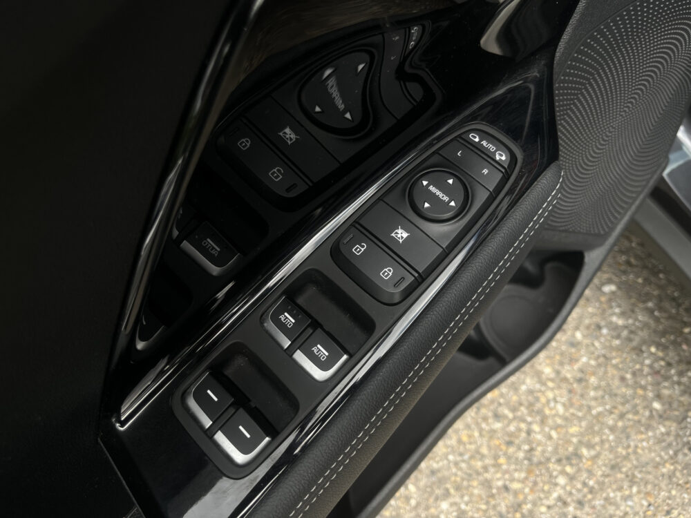 Kia Niro 1.6 GDi Hybrid DynamicPlusLine // AFN. TREKHAAK // ADAPT. CRUISE // KEYLESS // DODEHOEK // CAMERA+SENSOREN // JBL AUDIO // STUUR 20