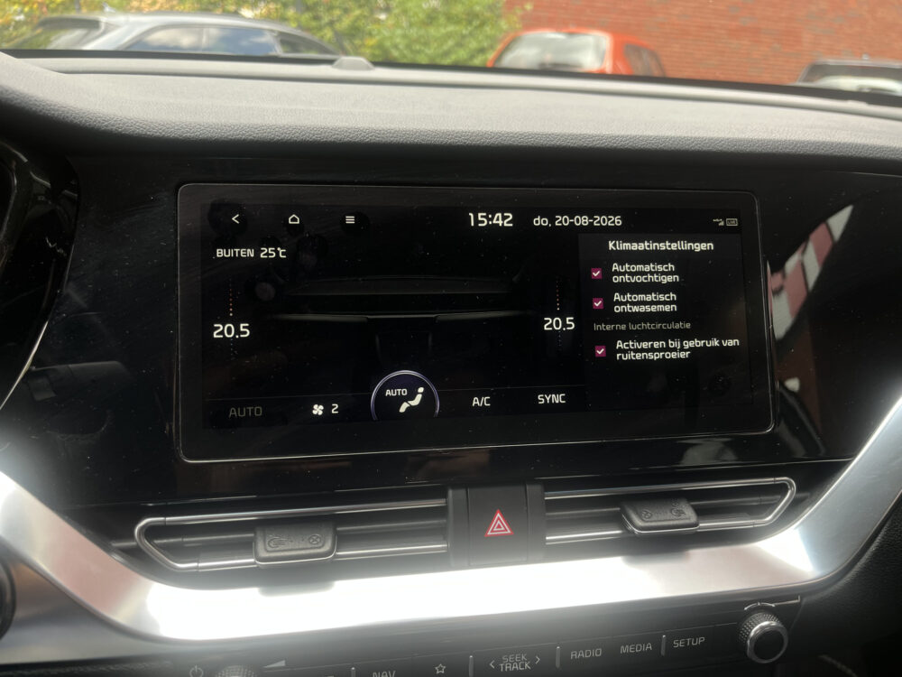 Kia Niro 1.6 GDi Hybrid DynamicPlusLine // AFN. TREKHAAK // ADAPT. CRUISE // KEYLESS // DODEHOEK // CAMERA+SENSOREN // JBL AUDIO // STUUR 31