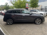 Kia Niro 1.6 GDi Hybrid DynamicPlusLine // AFN. TREKHAAK // ADAPT. CRUISE // KEYLESS // DODEHOEK // CAMERA+SENSOREN // JBL AUDIO // STUUR 42