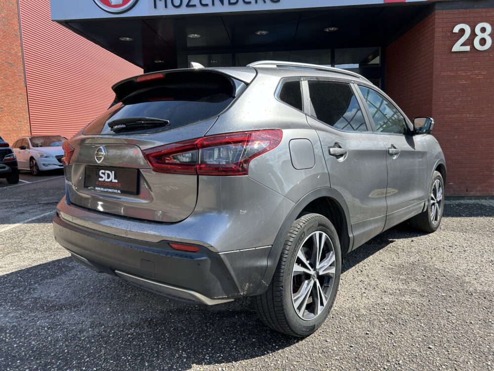 Nissan QASHQAI 1.3 DIG-T 160PK!! N-Connecta // PANO-DAK // NAVI + CARPLAY // 360 CAMERA // PDC V+A // STOELVERWARMING 2