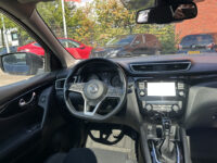 Nissan QASHQAI 1.3 DIG-T 160PK!! N-Connecta // PANO-DAK // NAVI + CARPLAY // 360 CAMERA // PDC V+A // STOELVERWARMING 43