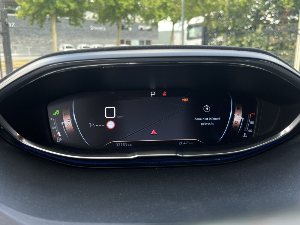 Peugeot 3008 1.6 Turbo GT Line // LEDER // ELEK. STOEL+GEHEUGEN // DODEHOEK // KEYLESS // ELEK. KLEP // CAMERA+SENSOREN // NAVI+CARPLAY // 30