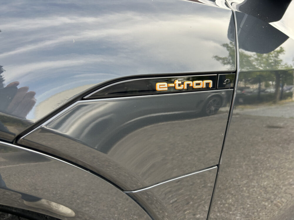 Audi e-tron 55 quattro Advanced edition Plus 95 kWh DEALER ONDERHOUDEN!! // PANO/SCHUIFKANTELDAK // FULL LED // NAVI + CARPLAY // MEMORY //  32