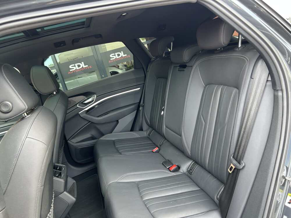 Audi e-tron 55 quattro Advanced edition Plus 95 kWh DEALER ONDERHOUDEN!! // PANO/SCHUIFKANTELDAK // FULL LED // NAVI + CARPLAY // MEMORY //  35