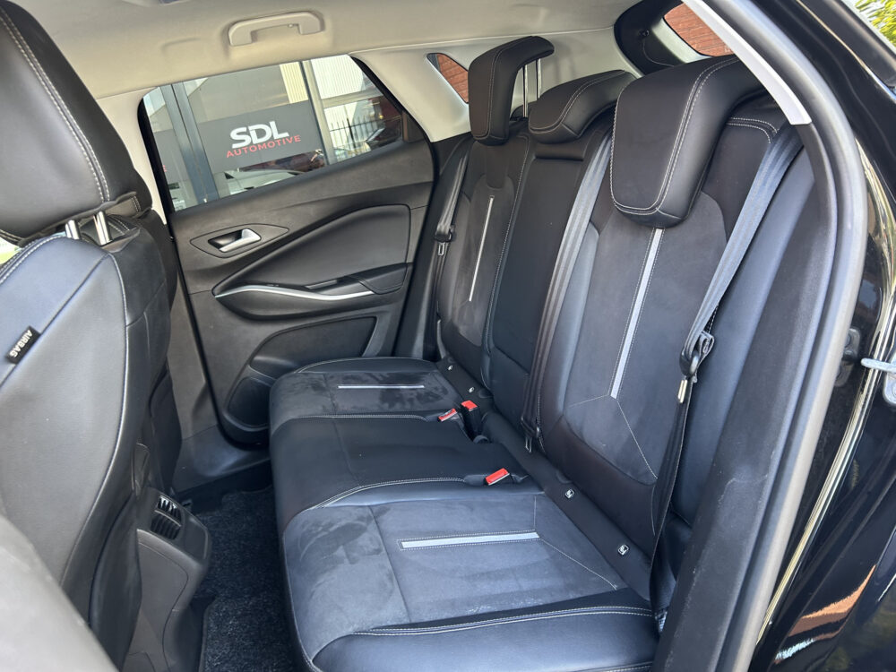 Opel Grandland 1.6 Turbo Plug-In Hybrid GSe // NAVI // ELEK. ACHTERKLEP // CAMERA // ADAPTIVE CRUISE // STOEL + STUUR VERWARMING // 31