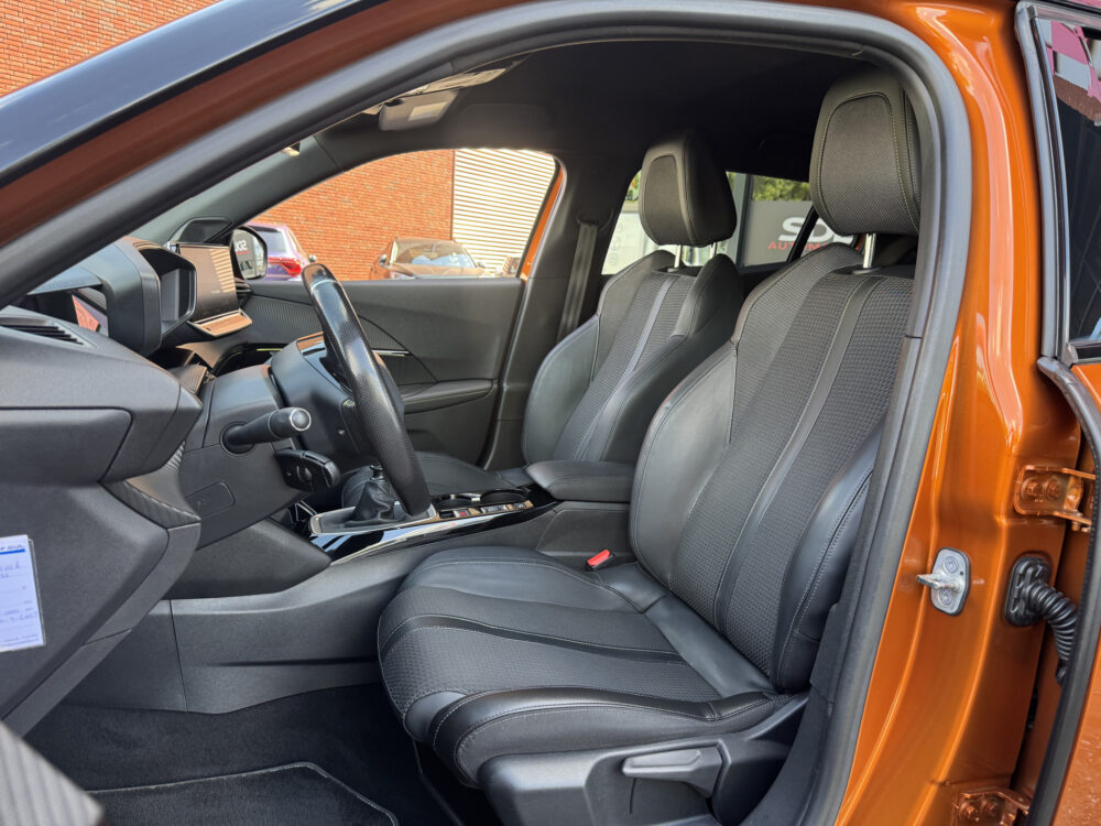 Peugeot 2008 1.2 PureTech GT-Line // D.RIEM VERVANGEN!! // NAVI // CRUISE // CAMERA // STOELVERWARMING // APPLE CARPLAY - ANDROID AUTO // 11