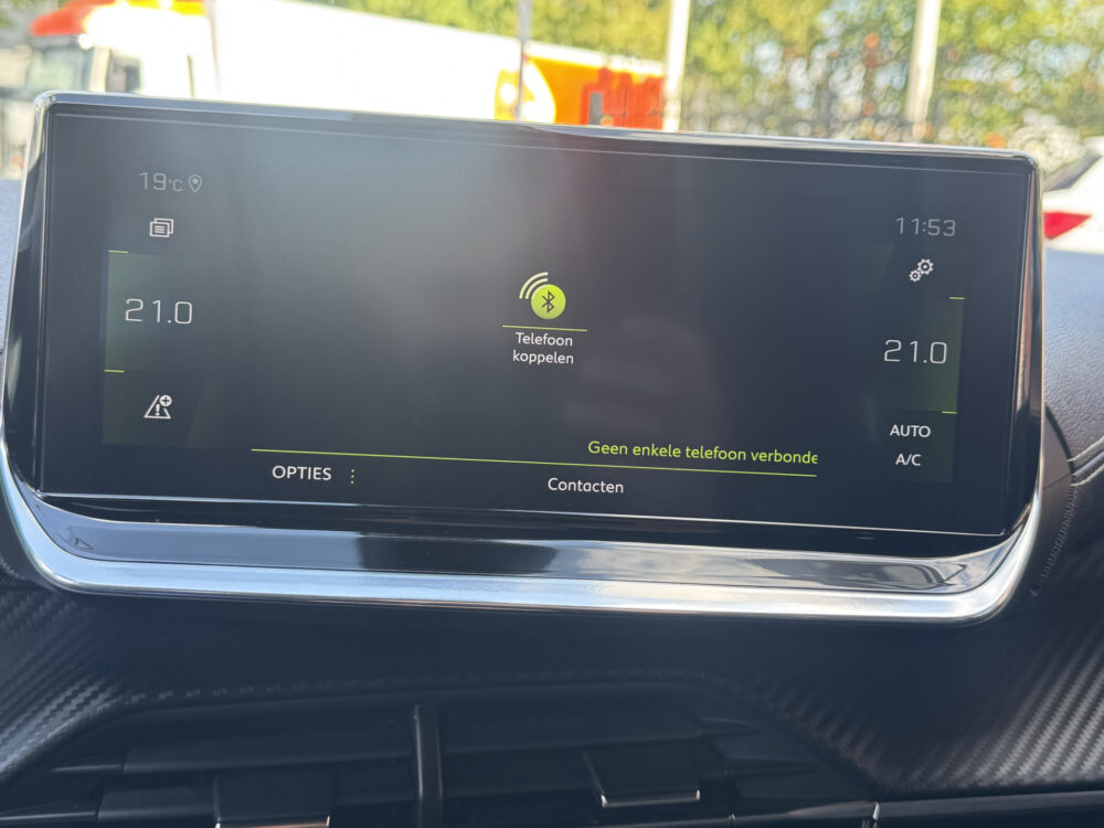 Peugeot 2008 1.2 PureTech GT-Line // D.RIEM VERVANGEN!! // NAVI // CRUISE // CAMERA // STOELVERWARMING // APPLE CARPLAY - ANDROID AUTO // 22