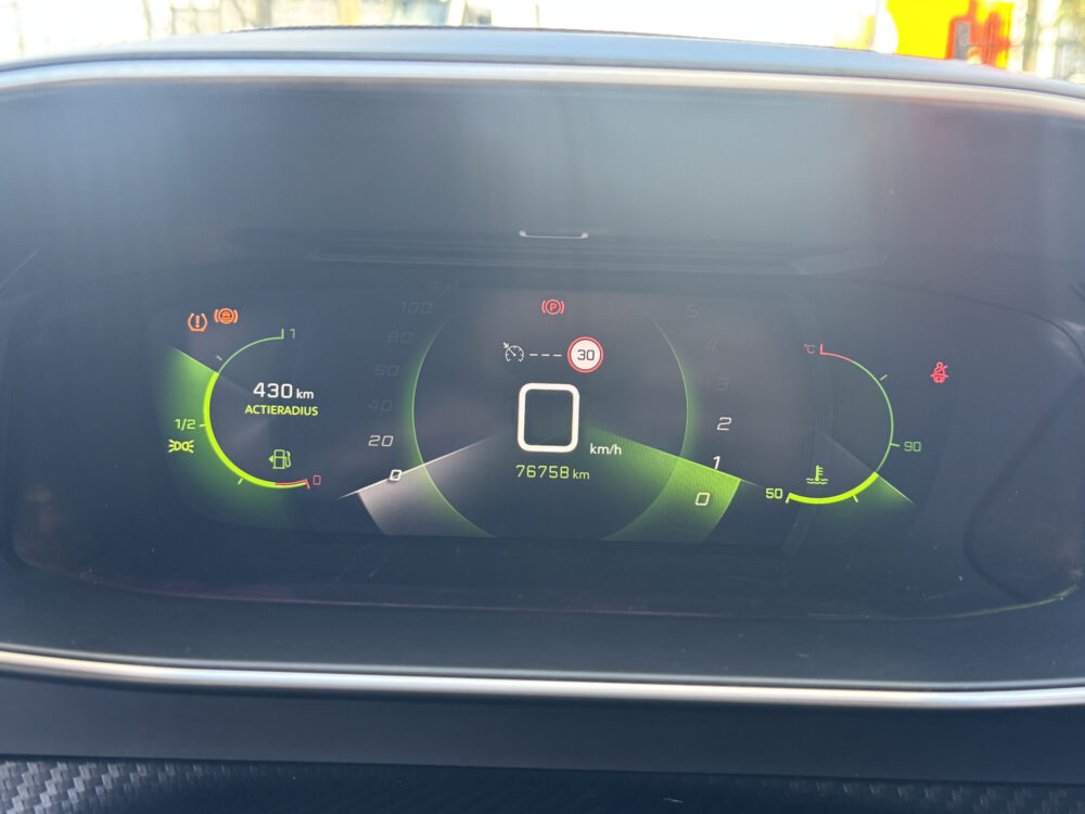 Peugeot 2008 1.2 PureTech GT-Line // D.RIEM VERVANGEN!! // NAVI // CRUISE // CAMERA // STOELVERWARMING // APPLE CARPLAY - ANDROID AUTO // 23
