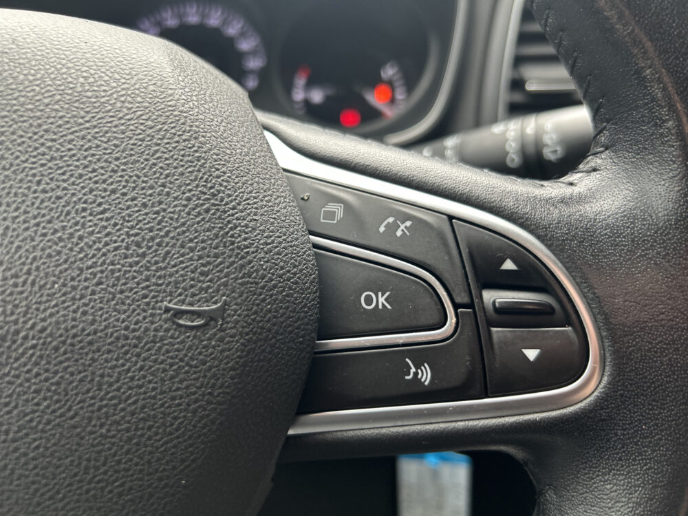 Renault Mégane Estate 1.2 TCe Limited // NAVI // PDC // CRUISE // CLIMA // BLUETOOTH // 10