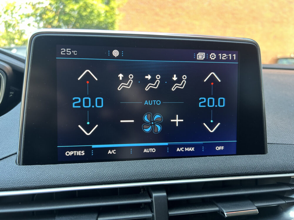 Peugeot 3008 1.6 Turbo 165PK!! Allure Crossway // LED // NAVI + CARPLAY // LEDER/ALCANTARA // PDC V+A // CAMERA 18