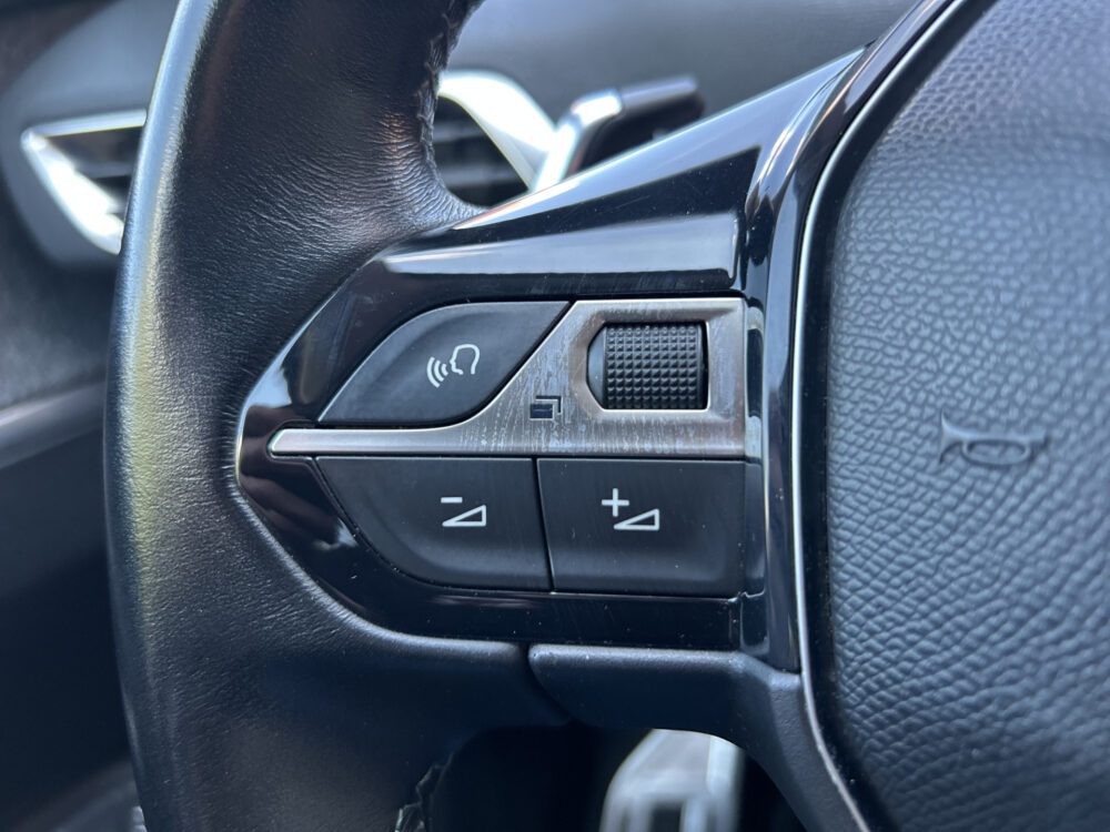 Peugeot 3008 1.6 Turbo 165PK!! Allure Crossway // LED // NAVI + CARPLAY // LEDER/ALCANTARA // PDC V+A // CAMERA 9