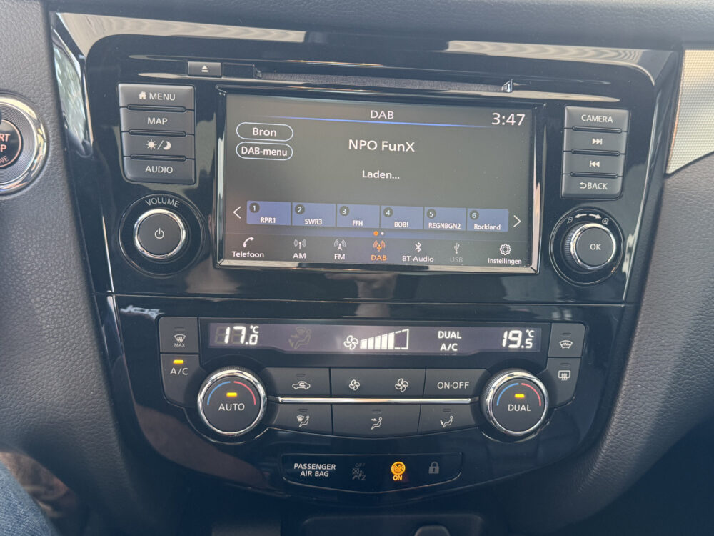 Nissan QASHQAI 1.3 DIG-T Tekna + // BOSE AUDIO // MEMORY SEATS // PANO DAK // LEDEREN BEKLEDING // BLIND SPOT MONITOR // CRUISE // STOELVERWARM 19