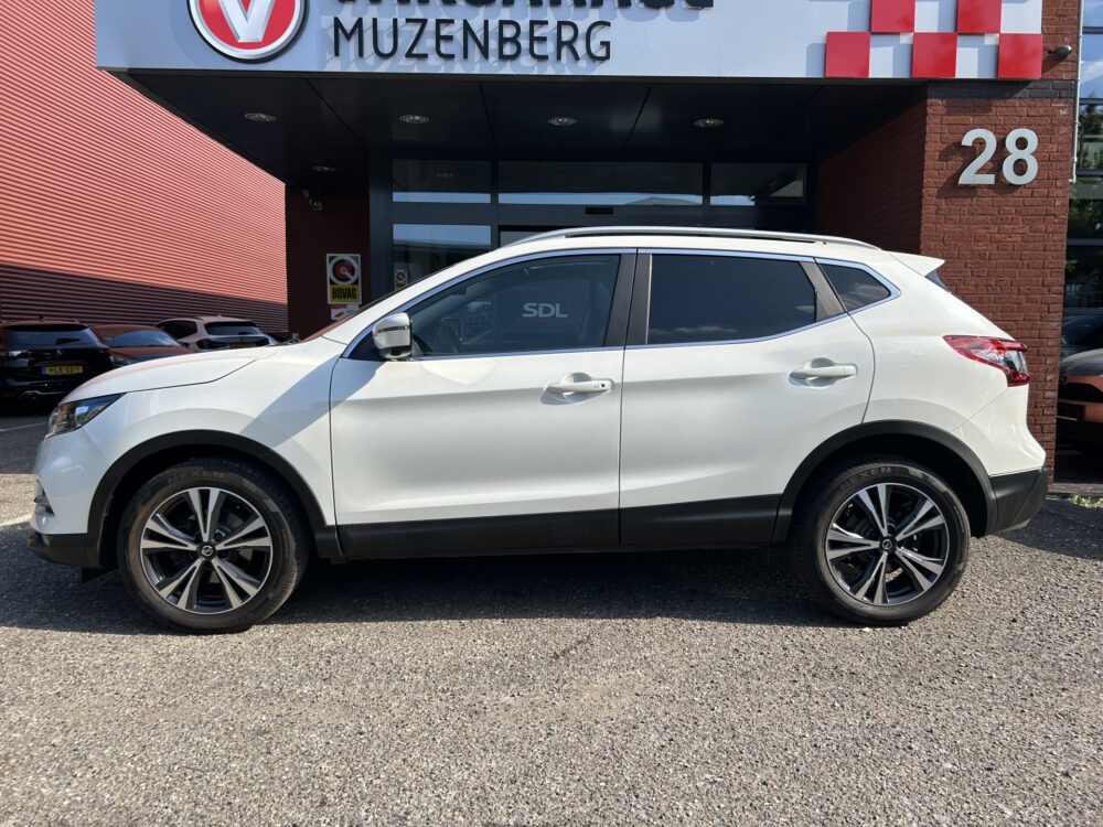 Nissan QASHQAI 1.3 DIG-T Tekna // PANODAK // 360 CAMERA+SENSOREN // STOELVERWARMING // NAVI+CARPLAY // 2