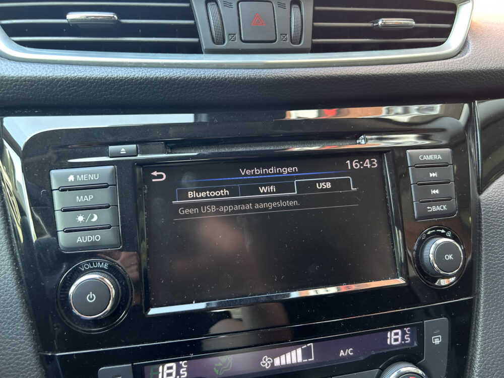 Nissan QASHQAI 1.3 DIG-T Tekna // PANODAK // 360 CAMERA+SENSOREN // STOELVERWARMING // NAVI+CARPLAY // 22