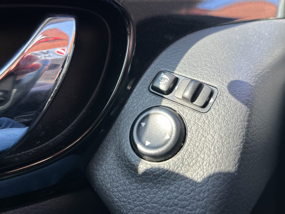 Nissan QASHQAI 1.3 DIG-T Tekna // PANODAK // 360 CAMERA+SENSOREN // STOELVERWARMING // NAVI+CARPLAY // 32