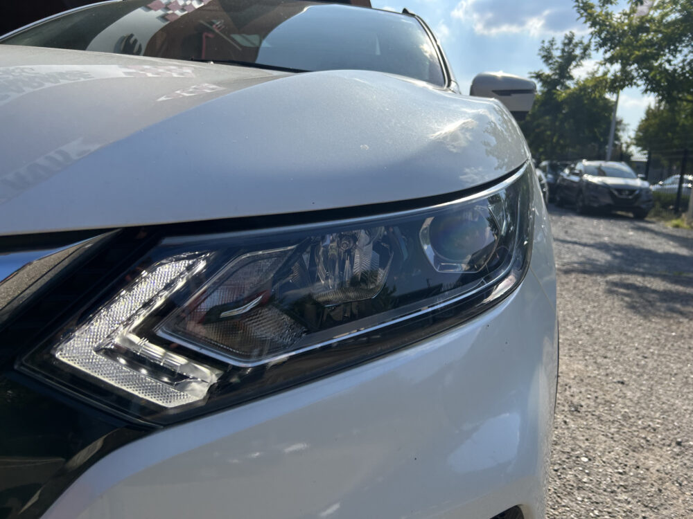 Nissan QASHQAI 1.3 DIG-T Tekna // PANODAK // 360 CAMERA+SENSOREN // STOELVERWARMING // NAVI+CARPLAY // 7