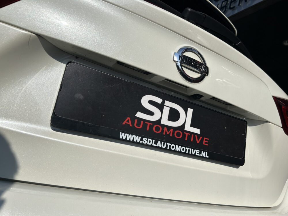 Nissan QASHQAI 1.3 DIG-T Tekna // PANODAK // 360 CAMERA+SENSOREN // STOELVERWARMING // NAVI+CARPLAY // 9