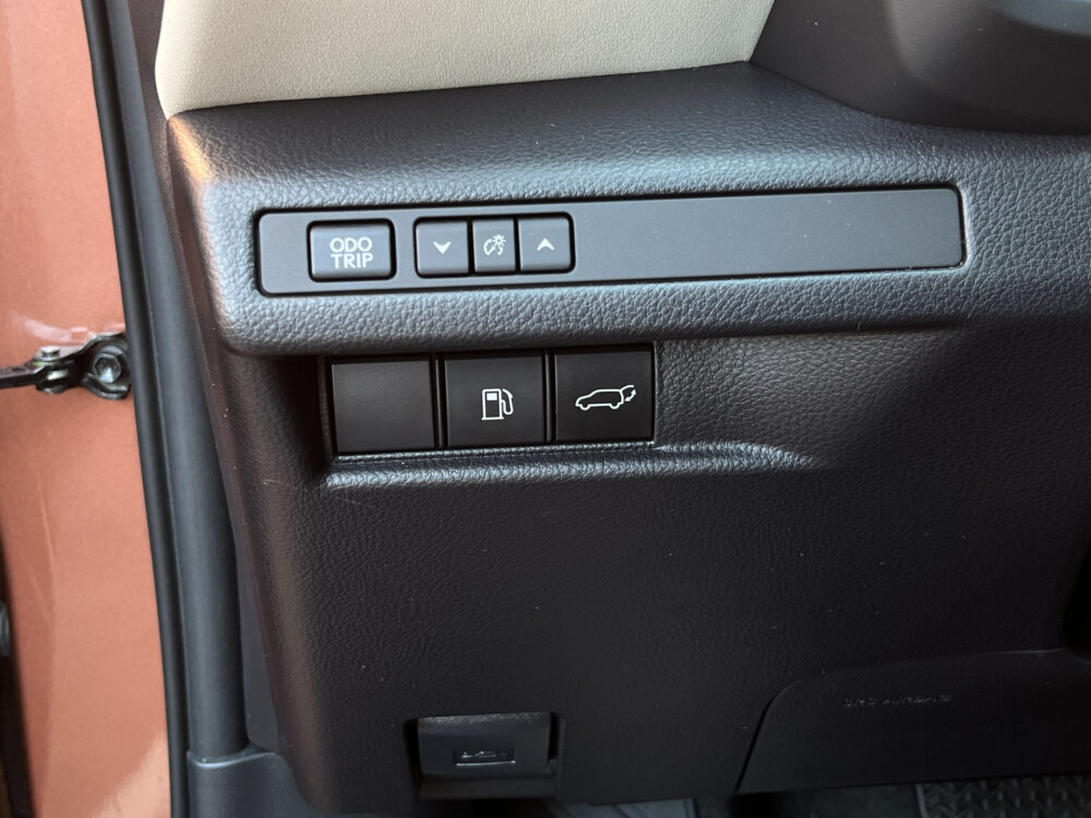 Lexus LBX 1.5 Elegant 2WD // ADAPT. CRUISE // KEYLESS // LEDER // DODEHOEK // CAMERA+SENSOREN // STUUR+STOELVERWARMING // ELEK. ACHTERKLEP 20