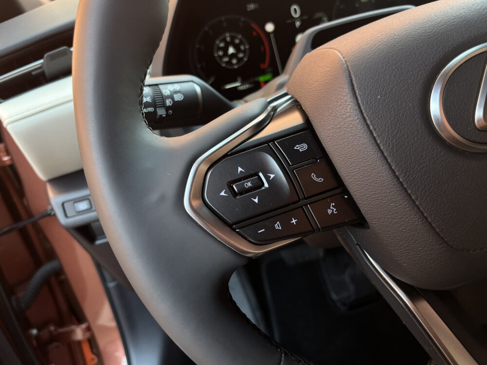 Lexus LBX 1.5 Elegant 2WD // ADAPT. CRUISE // KEYLESS // LEDER // DODEHOEK // CAMERA+SENSOREN // STUUR+STOELVERWARMING // ELEK. ACHTERKLEP 21