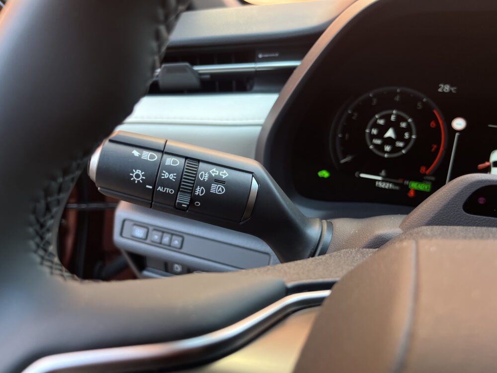 Lexus LBX 1.5 Elegant 2WD // ADAPT. CRUISE // KEYLESS // LEDER // DODEHOEK // CAMERA+SENSOREN // STUUR+STOELVERWARMING // ELEK. ACHTERKLEP 23