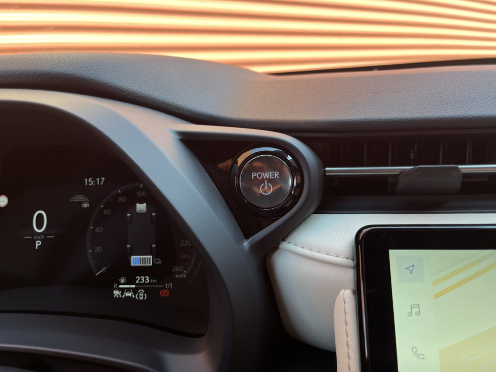 Lexus LBX 1.5 Elegant 2WD // ADAPT. CRUISE // KEYLESS // LEDER // DODEHOEK // CAMERA+SENSOREN // STUUR+STOELVERWARMING // ELEK. ACHTERKLEP 25