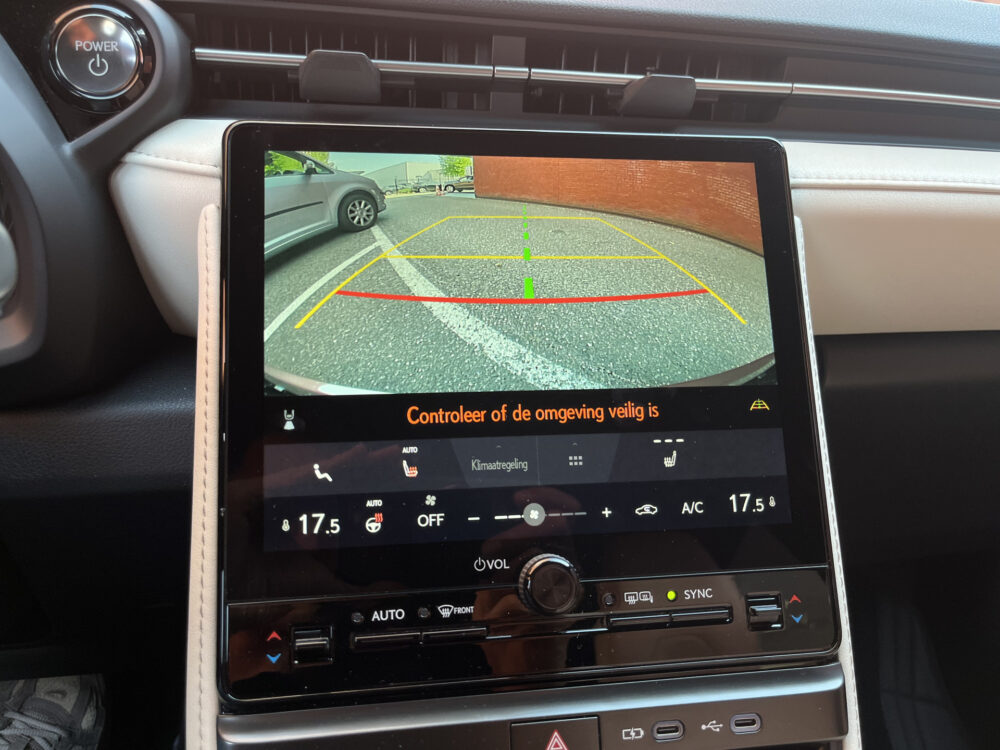 Lexus LBX 1.5 Elegant 2WD // ADAPT. CRUISE // KEYLESS // LEDER // DODEHOEK // CAMERA+SENSOREN // STUUR+STOELVERWARMING // ELEK. ACHTERKLEP 28