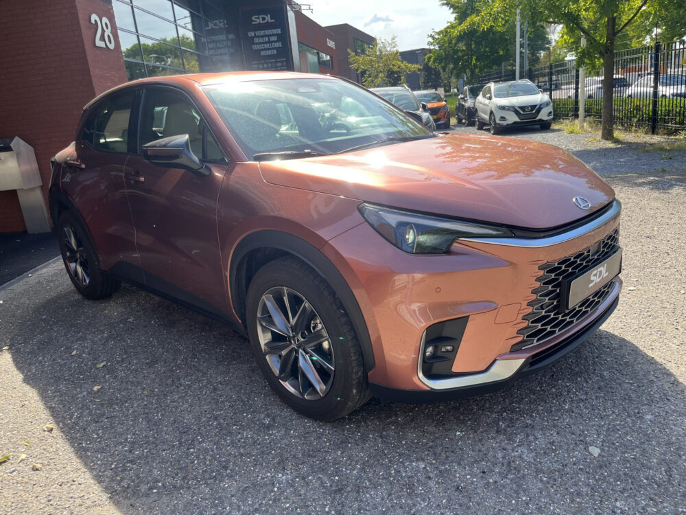 Lexus LBX 1.5 Elegant 2WD // ADAPT. CRUISE // KEYLESS // LEDER // DODEHOEK // CAMERA+SENSOREN // STUUR+STOELVERWARMING // ELEK. ACHTERKLEP 7