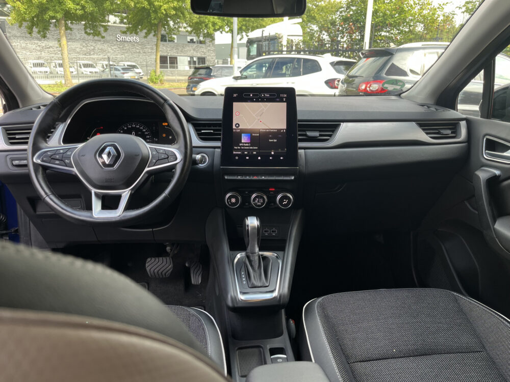Renault Captur 1.3 TCe 130 Intens // ADAPT. CRUISE // DODEHOEK // KEYLESS // CAMERA+SENSOREN // NAVI+CARPLAY // 16