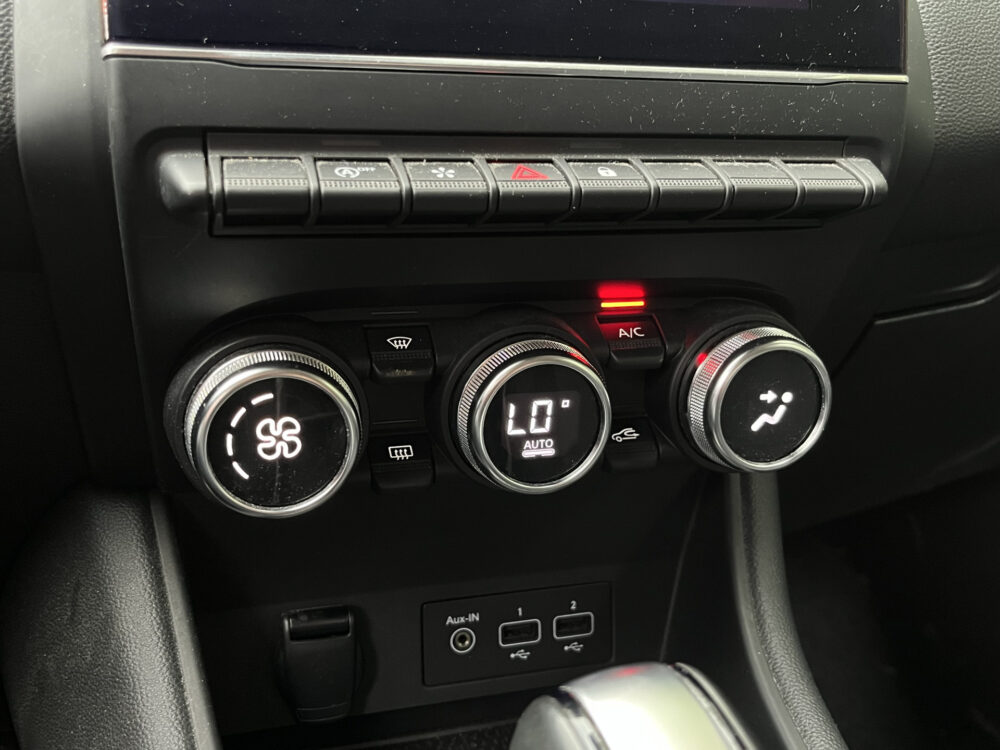 Renault Captur 1.3 TCe 130 Intens // ADAPT. CRUISE // DODEHOEK // KEYLESS // CAMERA+SENSOREN // NAVI+CARPLAY // 25