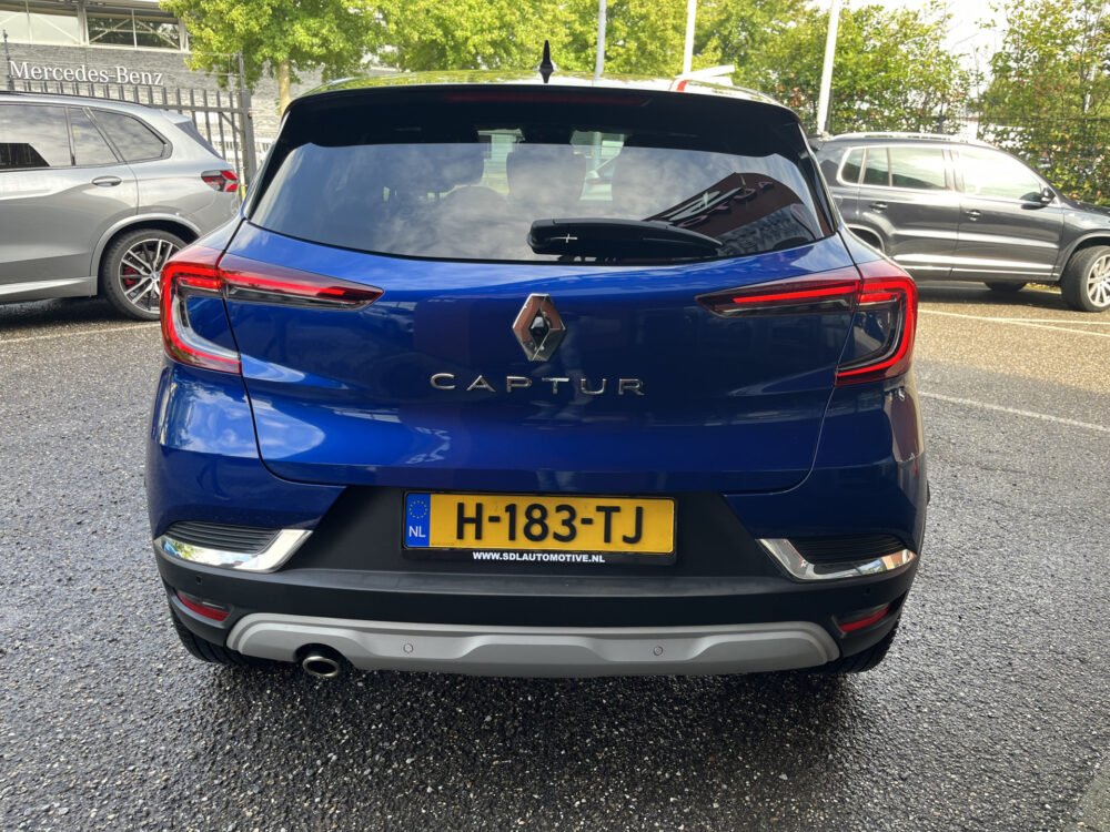 Renault Captur 1.3 TCe 130 Intens // ADAPT. CRUISE // DODEHOEK // KEYLESS // CAMERA+SENSOREN // NAVI+CARPLAY // 3