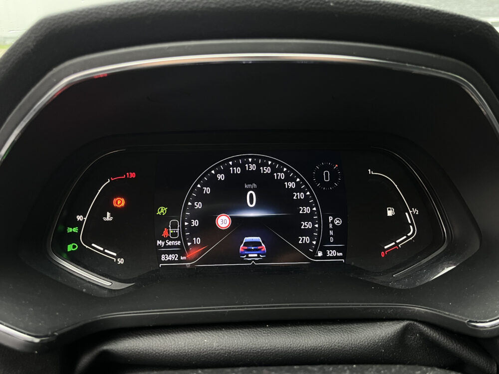 Renault Captur 1.3 TCe 130 Intens // ADAPT. CRUISE // DODEHOEK // KEYLESS // CAMERA+SENSOREN // NAVI+CARPLAY // 4