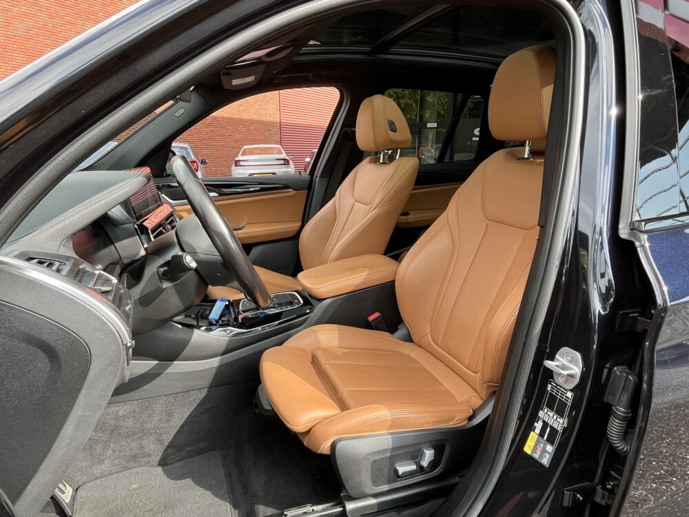 BMW iX3 High Executive 80 kWh M Sport // SOH 100% // SCHUIF-KANTELDAK // LEDER+ELEK. STOELEN // ELEK. KLEP// ADAPT. CRUISE // CAMERA 11