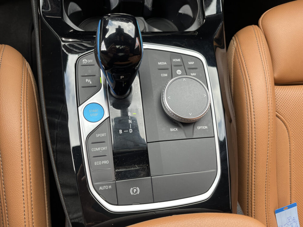 BMW iX3 High Executive 80 kWh M Sport // SOH 100% // SCHUIF-KANTELDAK // LEDER+ELEK. STOELEN // ELEK. KLEP// ADAPT. CRUISE // CAMERA 29