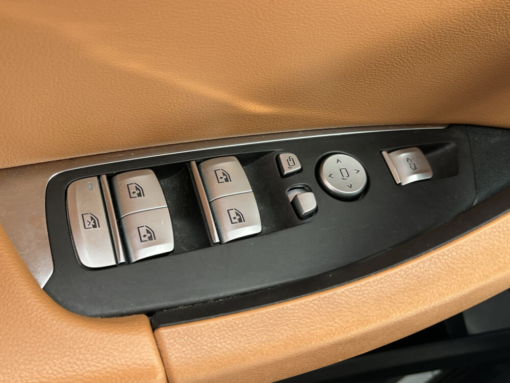 BMW iX3 High Executive 80 kWh M Sport // SOH 100% // SCHUIF-KANTELDAK // LEDER+ELEK. STOELEN // ELEK. KLEP// ADAPT. CRUISE // CAMERA 33