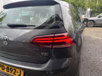 Volkswagen Golf 1.0 TSI Comfortline // SCHUIF-KANTELDAK // ADAPTIEVE CRUISE // LED // CLIMA // NAVI+CARPLAY // PDC V+A // 43