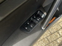 Volkswagen Golf 1.0 TSI Comfortline // SCHUIF-KANTELDAK // ADAPTIEVE CRUISE // LED // CLIMA // NAVI+CARPLAY // PDC V+A // 50