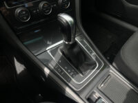 Volkswagen Golf 1.0 TSI Comfortline // SCHUIF-KANTELDAK // ADAPTIEVE CRUISE // LED // CLIMA // NAVI+CARPLAY // PDC V+A // 54
